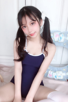 裙子下面是野兽